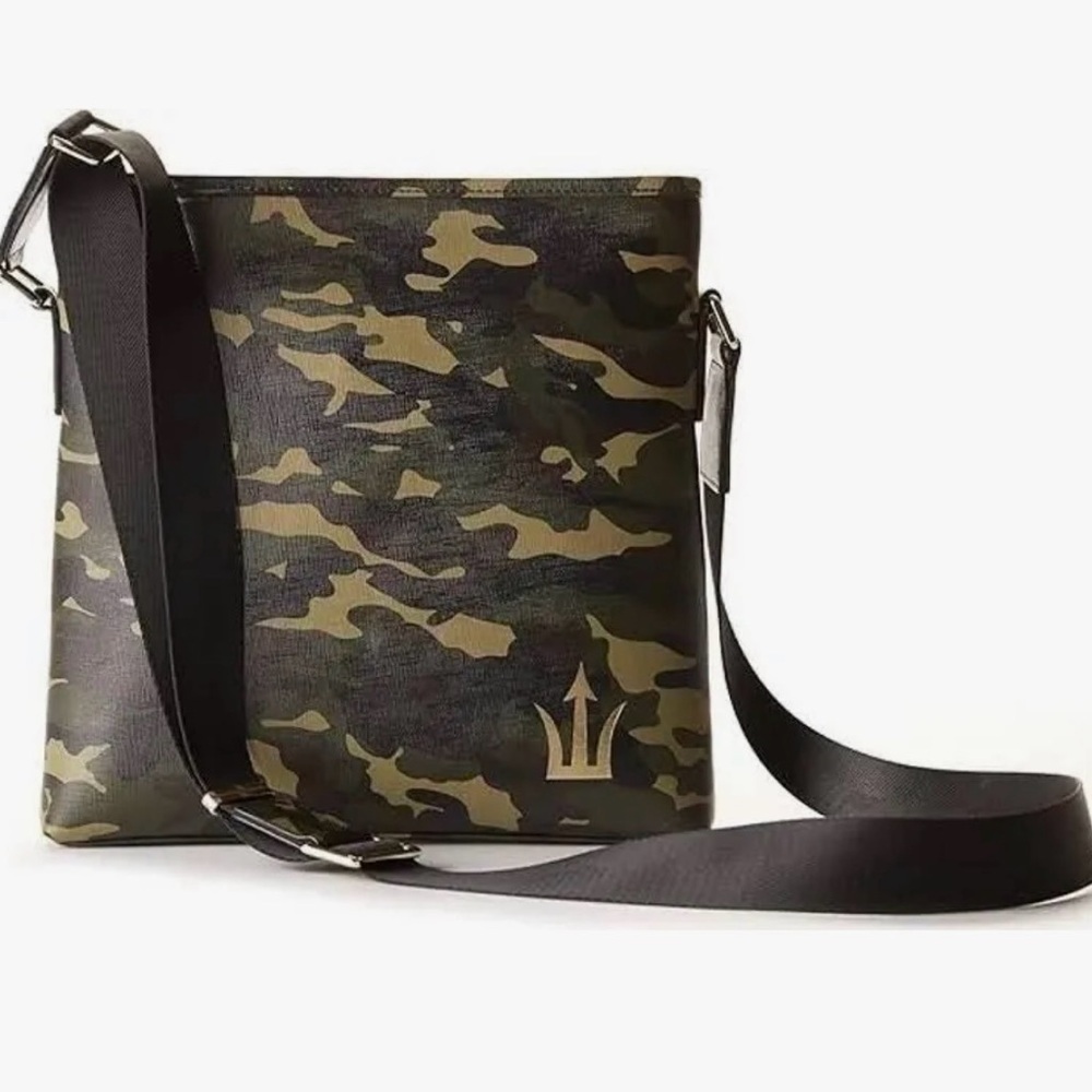 Spear Courier Camo Crossbody Bag Olive Green Unisex